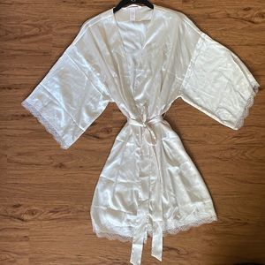 Victoria’s Secret Bridal Robe size XS/S